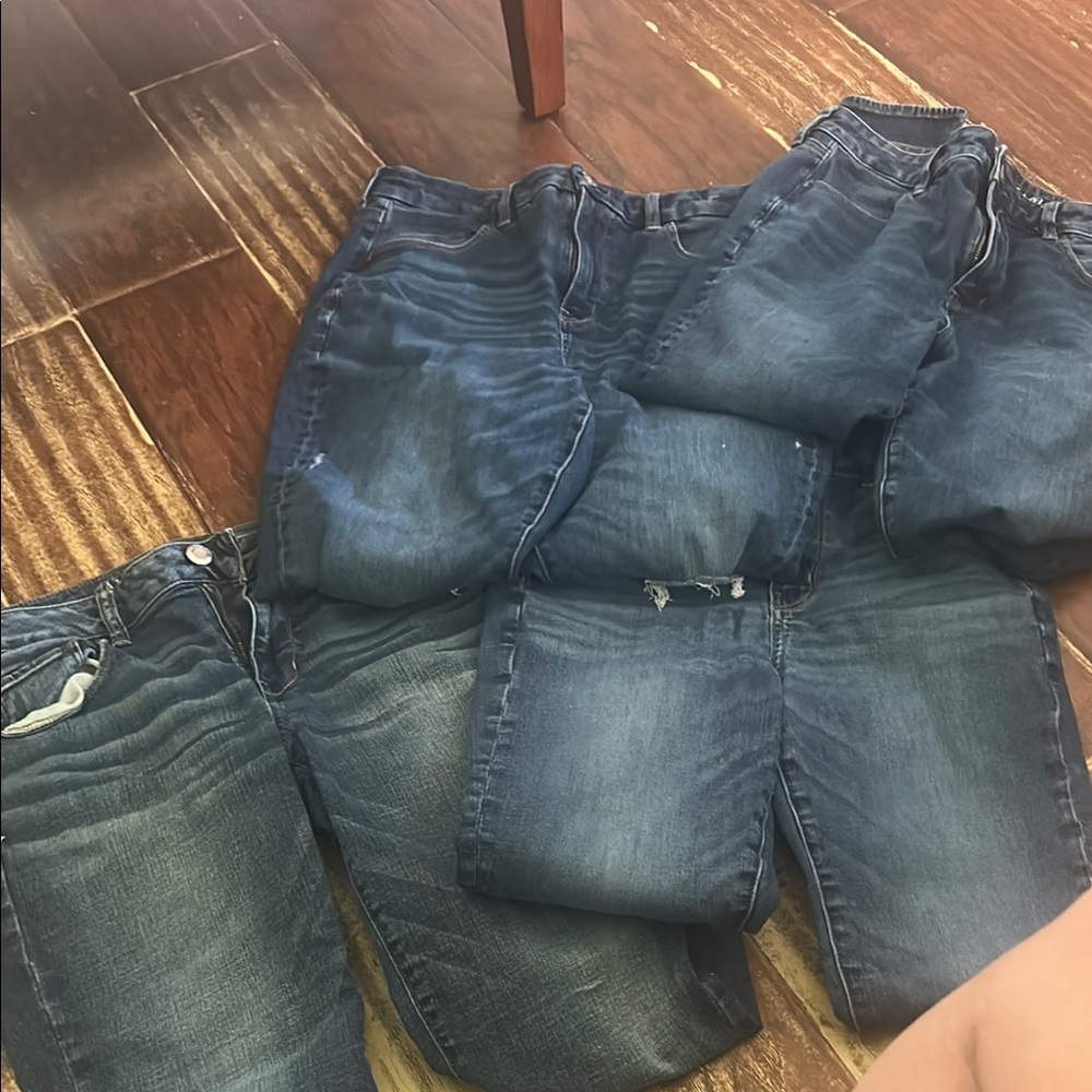 American Eagle lot of 4 blue jeans women’s dream jeans etc sz 12